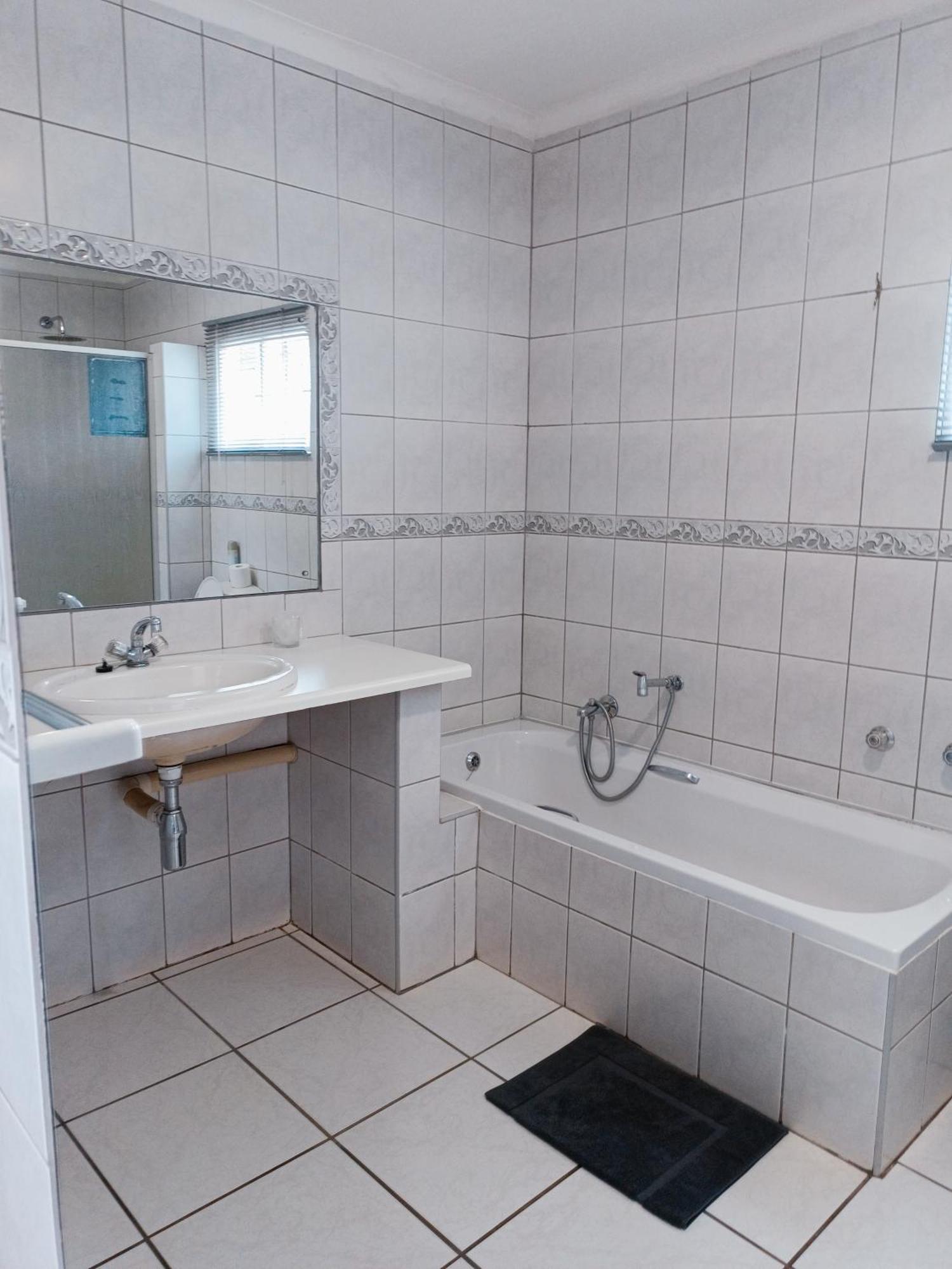 Pecan Farm Guesthouse Louis Trichardt Exteriér fotografie